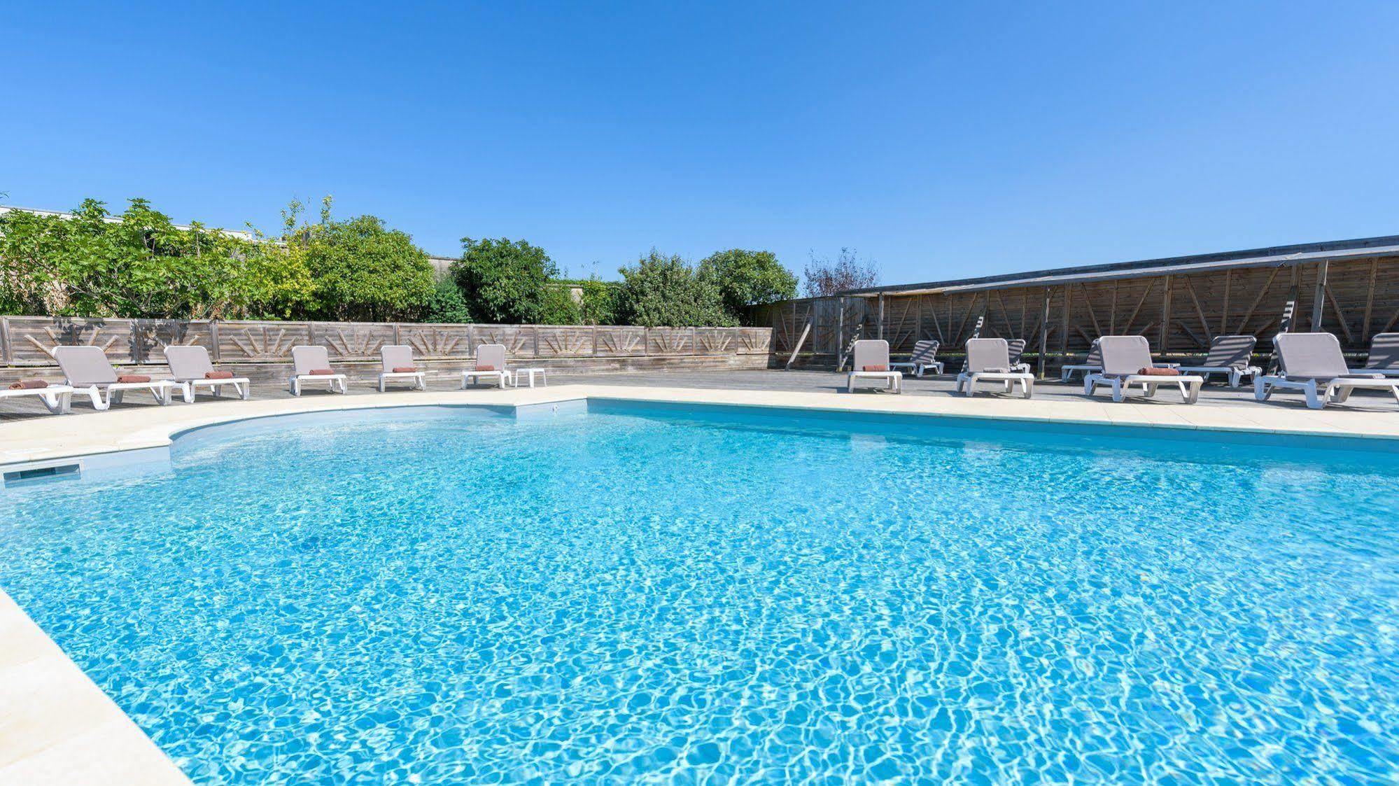 Cit'Hotel Le Relais Du Boisniard Chambretaud Esterno foto